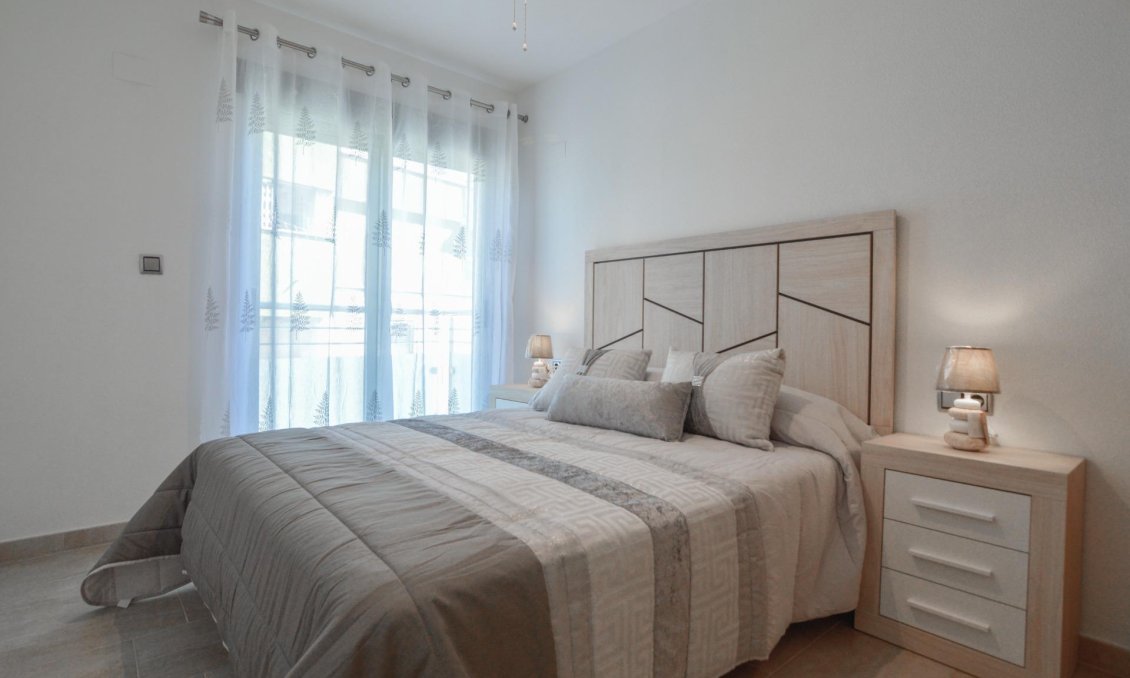 Használt Ingatlanok - Apartman -
Torrevieja - Playa del Cura