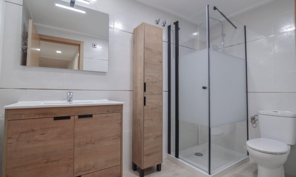 Használt Ingatlanok - Apartman -
Torrevieja - Playa del Cura