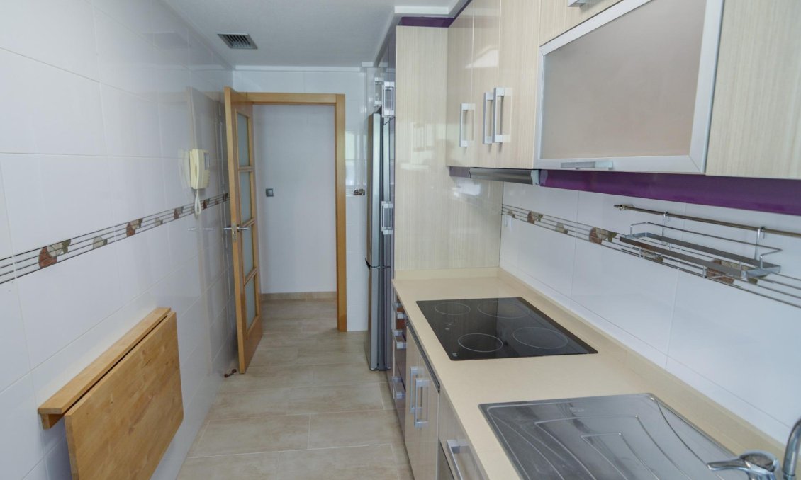 Használt Ingatlanok - Apartman -
Torrevieja - Playa del Cura
