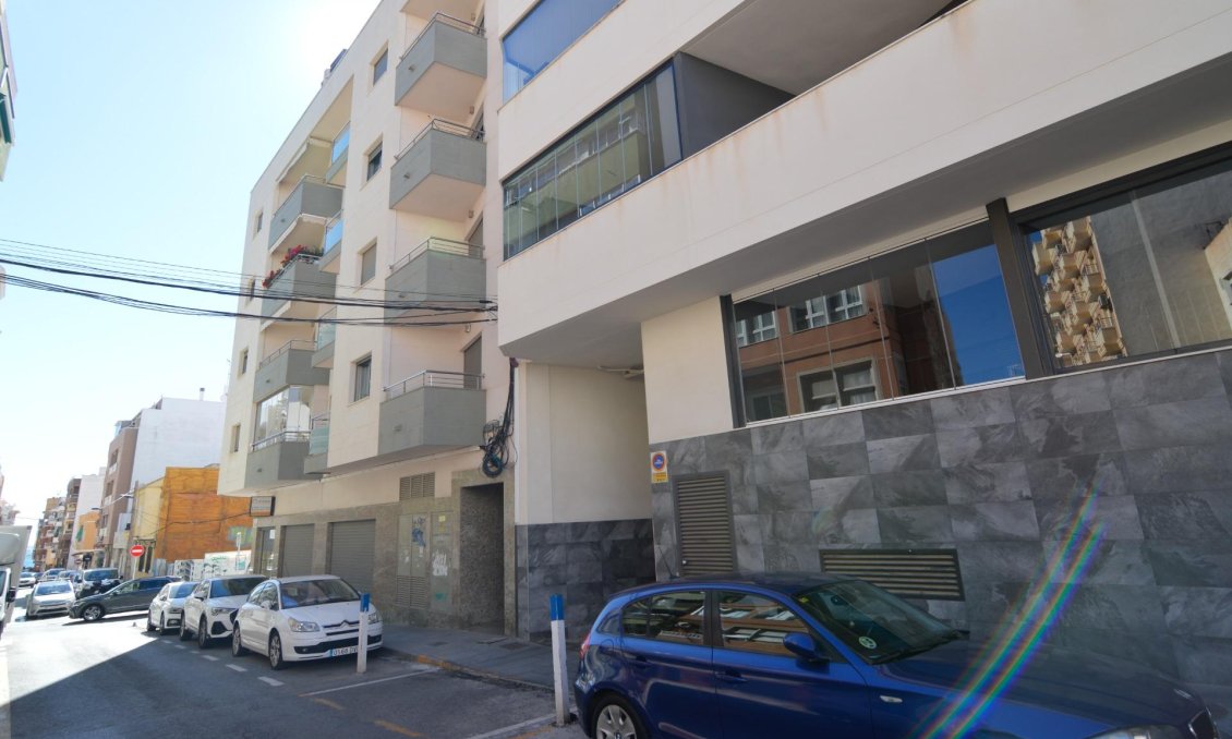 Használt Ingatlanok - Apartman -
Torrevieja - Playa del Cura