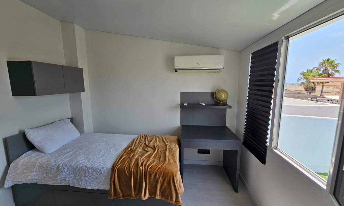 Használt Ingatlanok - Bungaló -
Torrevieja - Los Europeos