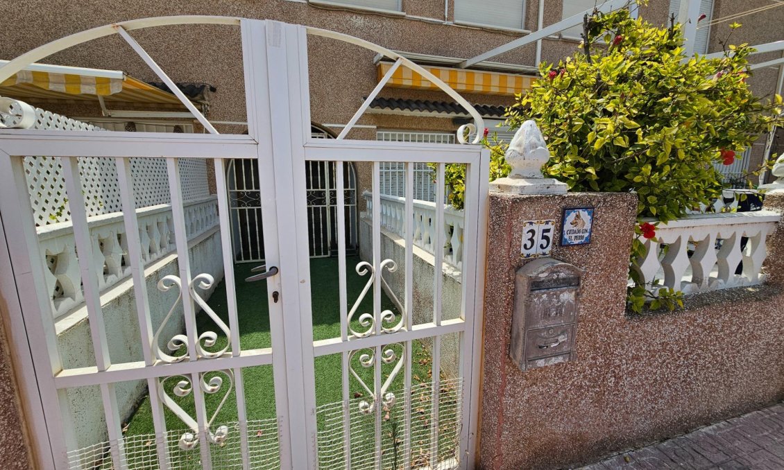 Használt Ingatlanok - Bungaló -
Torrevieja - Los Europeos