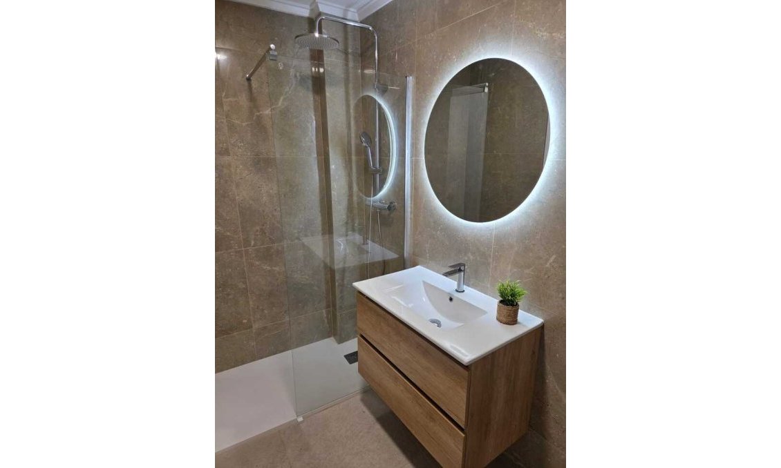 Segunda mano - Apartamento -
Torrevieja - Habaneras