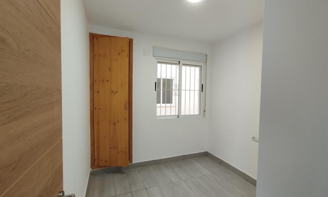 Segunda mano - Apartamento -
Torrevieja - Habaneras