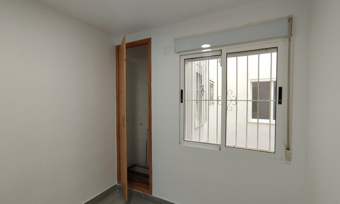 Segunda mano - Apartamento -
Torrevieja - Habaneras