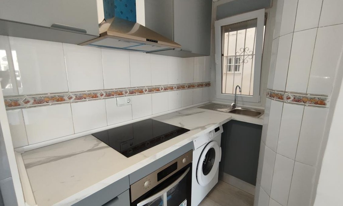 Segunda mano - Apartamento -
Torrevieja - Habaneras