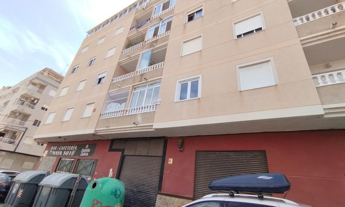 Segunda mano - Apartamento -
Torrevieja - Habaneras