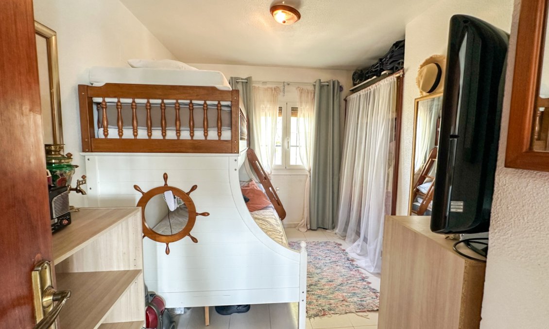 Resale - Bungalow -
San Miguel de Salinas - Inland