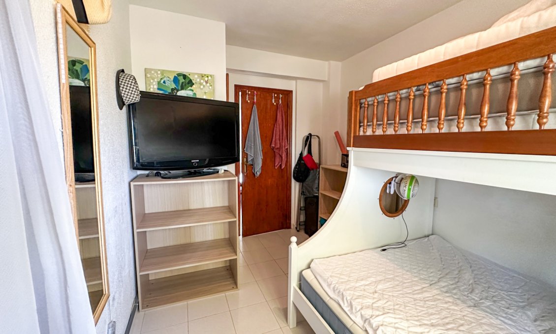 Resale - Bungalow -
San Miguel de Salinas - Inland