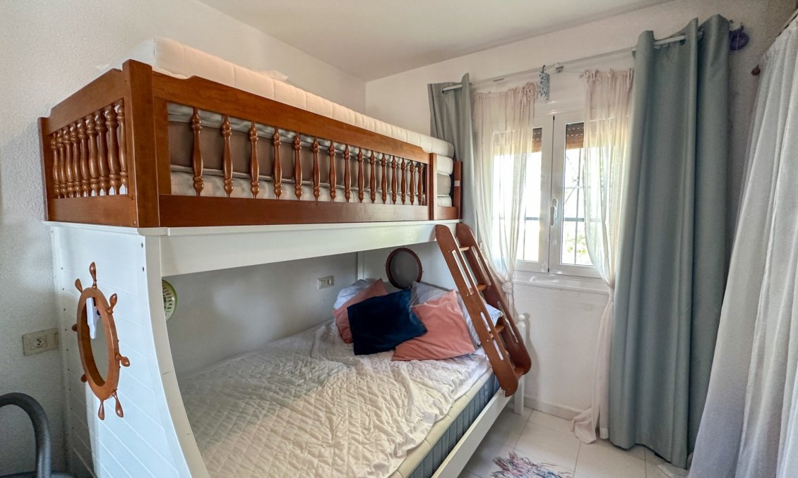 Resale - Bungalow -
San Miguel de Salinas - Inland