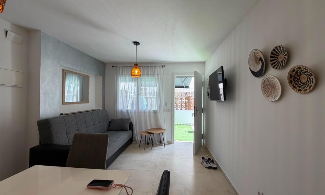 Resale - Bungalow -
Torrevieja - La Veleta