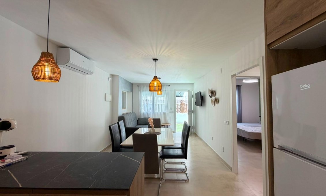 Resale - Bungalow -
Torrevieja - La Veleta