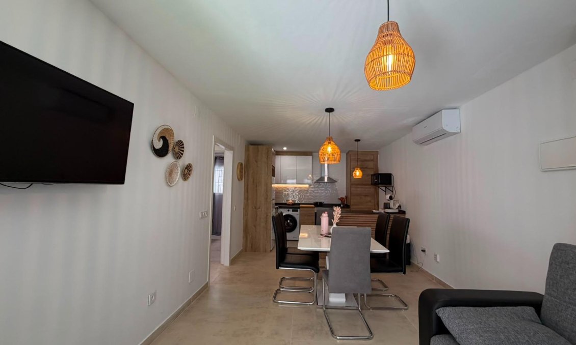 Resale - Bungalow -
Torrevieja - La Veleta