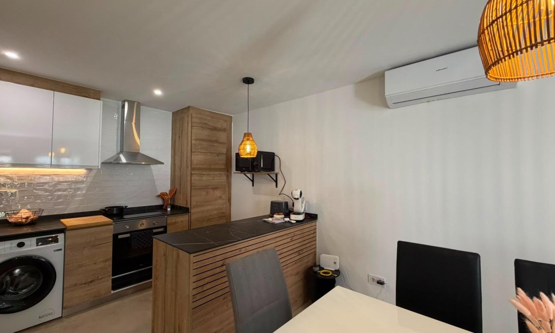 Resale - Bungalow -
Torrevieja - La Veleta