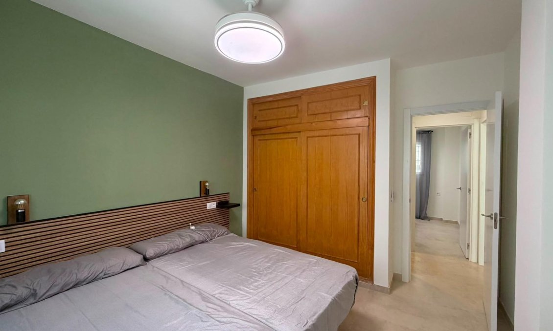 Resale - Bungalow -
Torrevieja - La Veleta