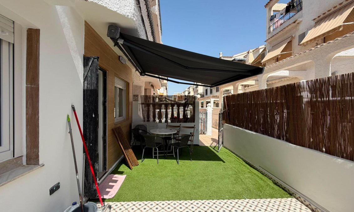 Resale - Bungalow -
Torrevieja - La Veleta