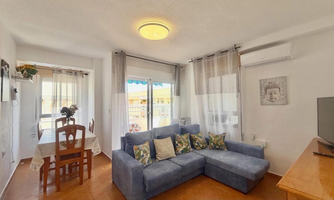 Használt Ingatlanok - Tetőtéri lakás -
Torrevieja - Habaneras
