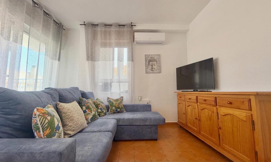 Használt Ingatlanok - Tetőtéri lakás -
Torrevieja - Habaneras