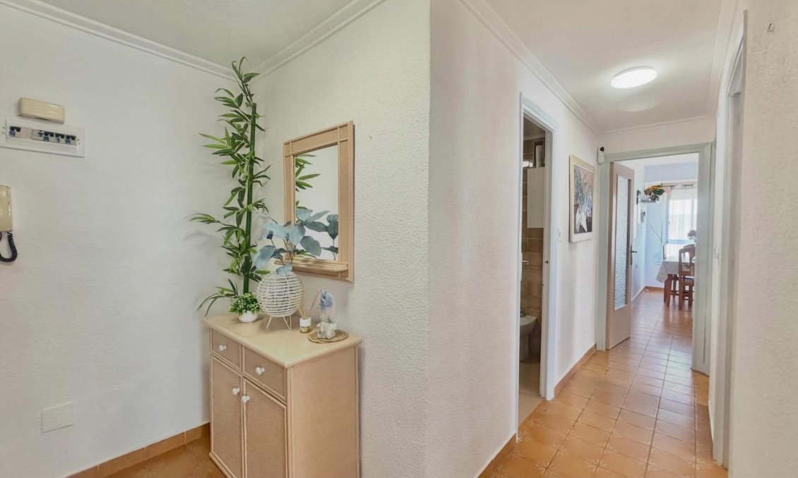 Használt Ingatlanok - Tetőtéri lakás -
Torrevieja - Habaneras