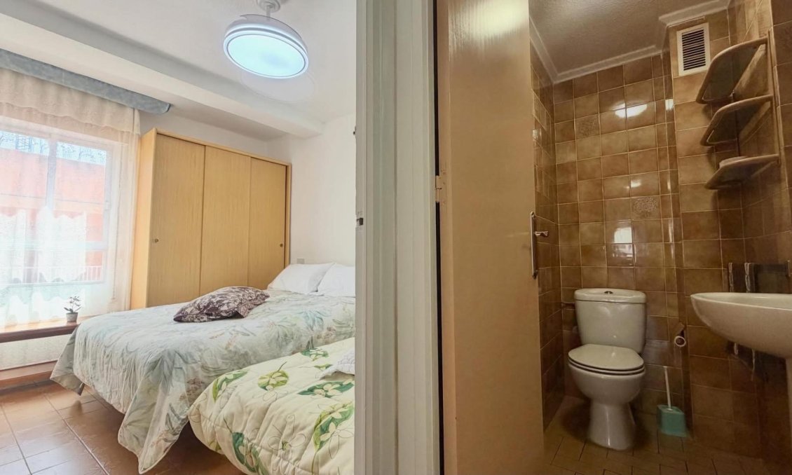 Használt Ingatlanok - Tetőtéri lakás -
Torrevieja - Habaneras