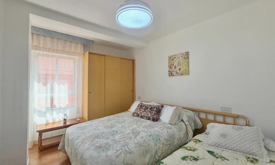 Használt Ingatlanok - Tetőtéri lakás -
Torrevieja - Habaneras