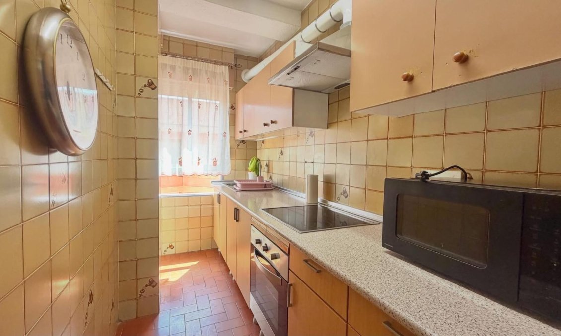 Használt Ingatlanok - Tetőtéri lakás -
Torrevieja - Habaneras