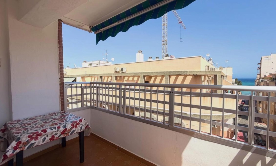 Használt Ingatlanok - Tetőtéri lakás -
Torrevieja - Habaneras