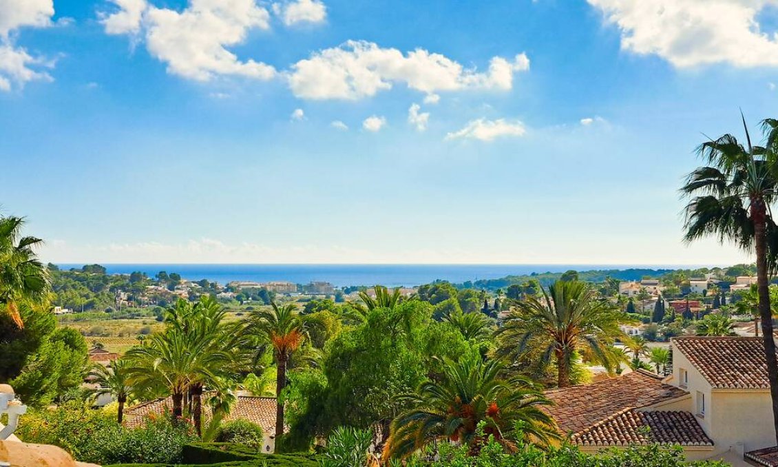 Használt Ingatlanok - Sorház -
Moraira - Costa Blanca