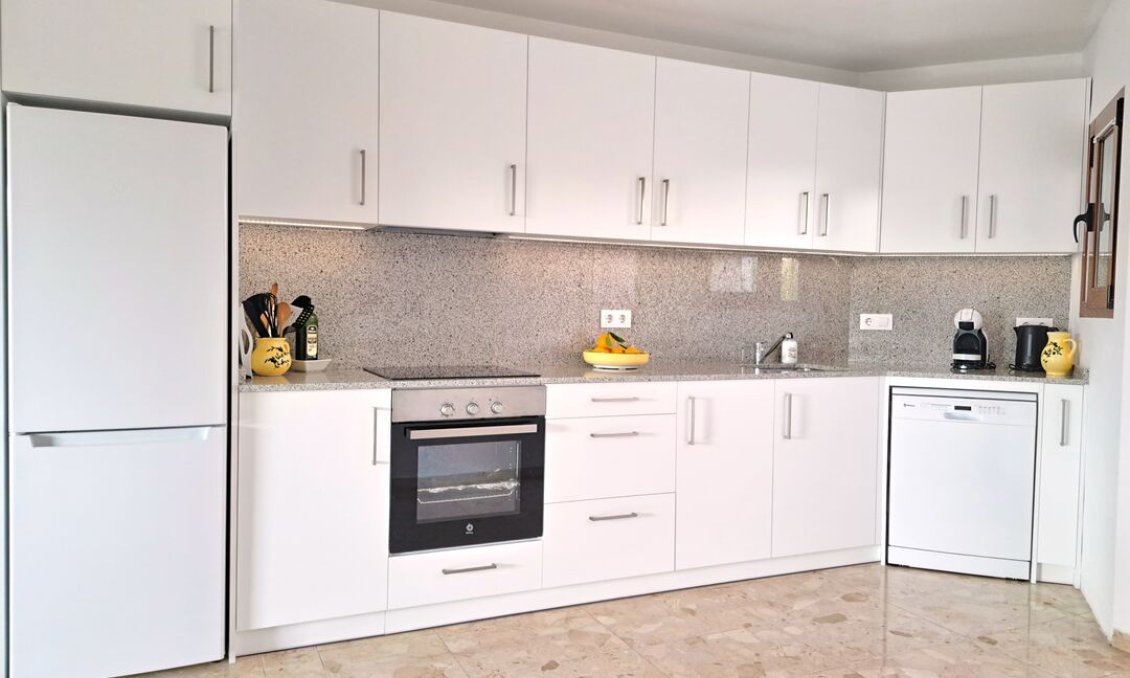 Használt Ingatlanok - Sorház -
Moraira - Costa Blanca