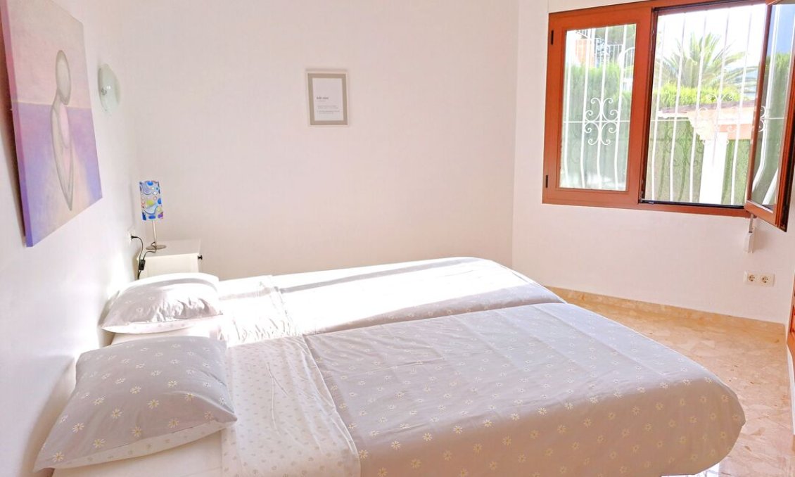 Használt Ingatlanok - Sorház -
Moraira - Costa Blanca
