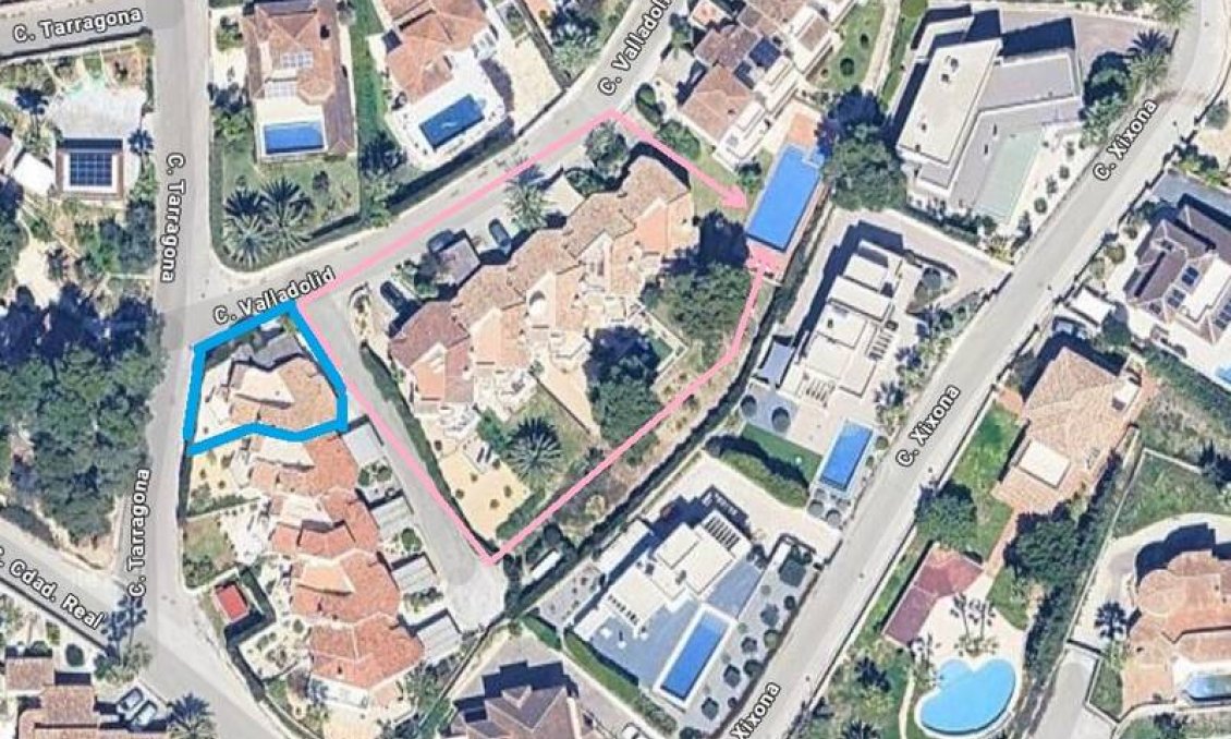 Használt Ingatlanok - Sorház -
Moraira - Costa Blanca