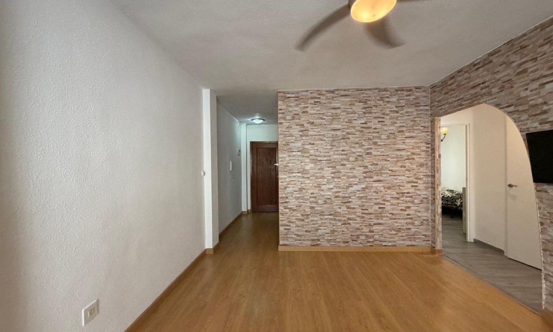 Használt Ingatlanok - Apartman -
Torrevieja - Playa del Cura