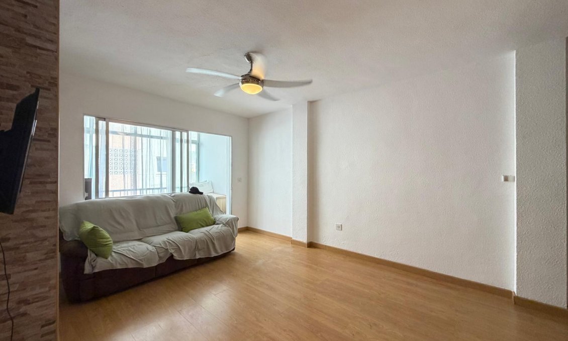 Használt Ingatlanok - Apartman -
Torrevieja - Playa del Cura