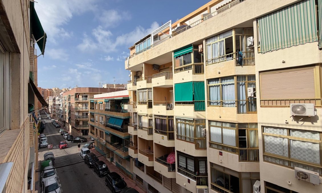 Használt Ingatlanok - Apartman -
Torrevieja - Playa del Cura