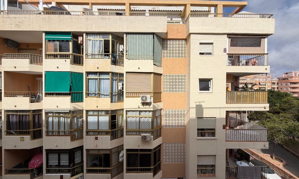 Használt Ingatlanok - Apartman -
Torrevieja - Playa del Cura