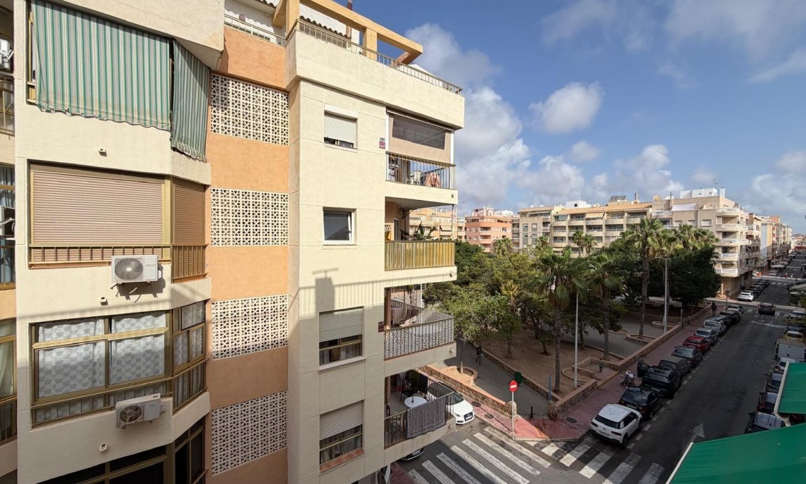 Használt Ingatlanok - Apartman -
Torrevieja - Playa del Cura