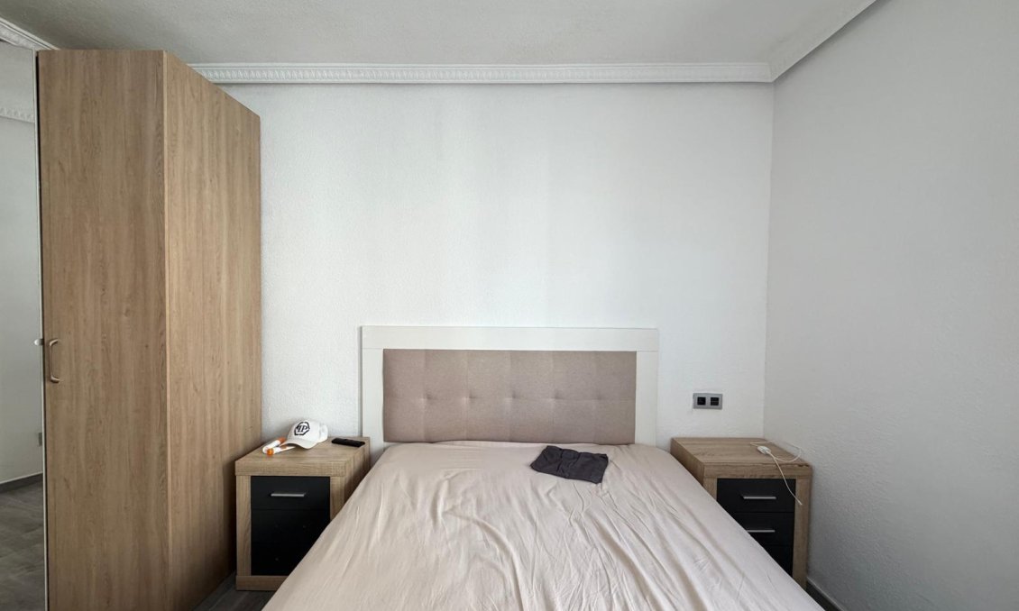 Használt Ingatlanok - Apartman -
Torrevieja - Playa del Cura