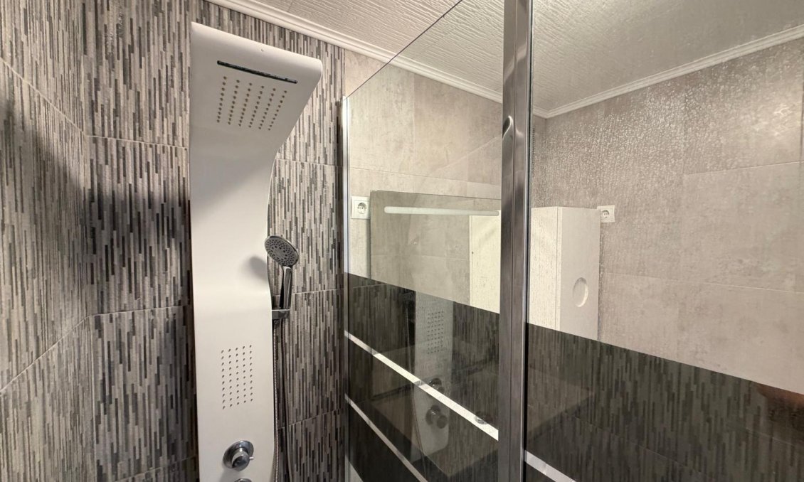 Használt Ingatlanok - Apartman -
Torrevieja - Playa del Cura