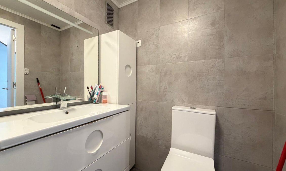 Használt Ingatlanok - Apartman -
Torrevieja - Playa del Cura