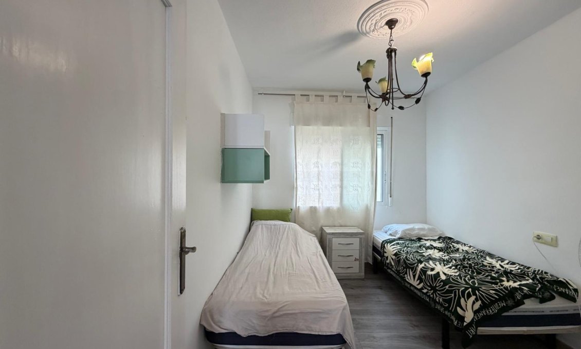 Használt Ingatlanok - Apartman -
Torrevieja - Playa del Cura