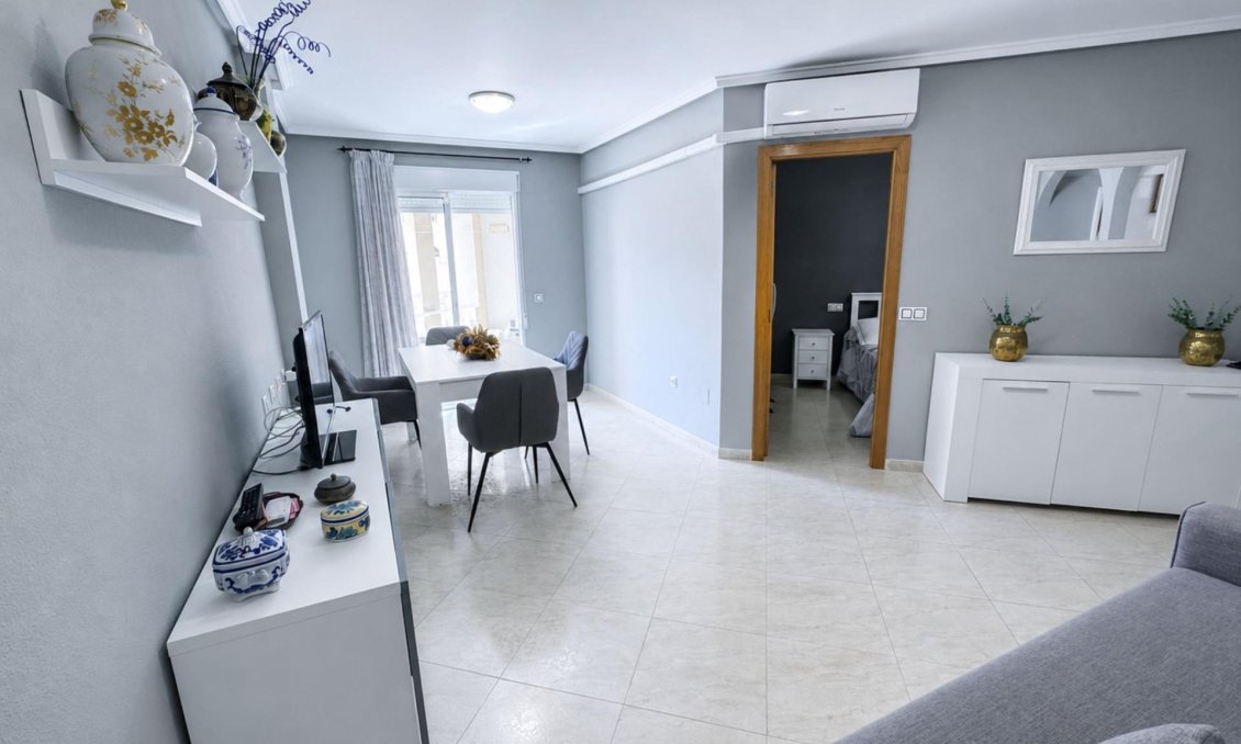 Revente - Appartement -
Torrevieja - Estacion De Autobuses