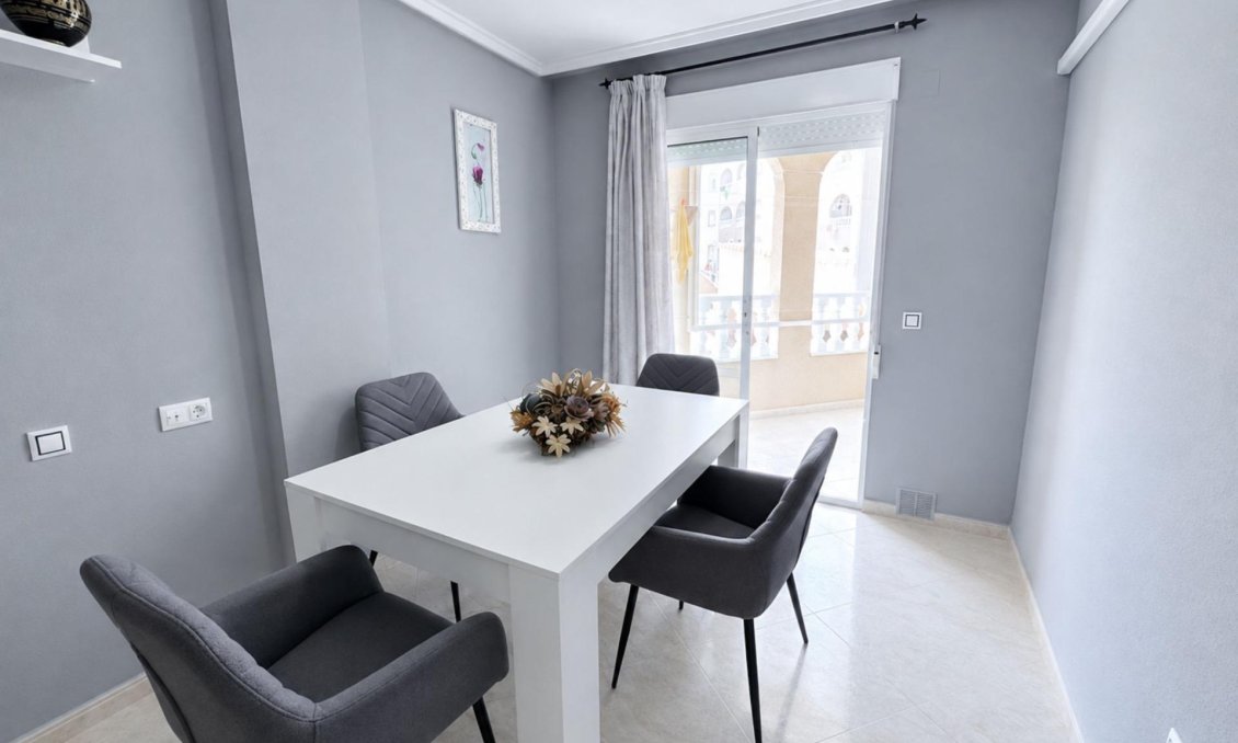 Revente - Appartement -
Torrevieja - Estacion De Autobuses