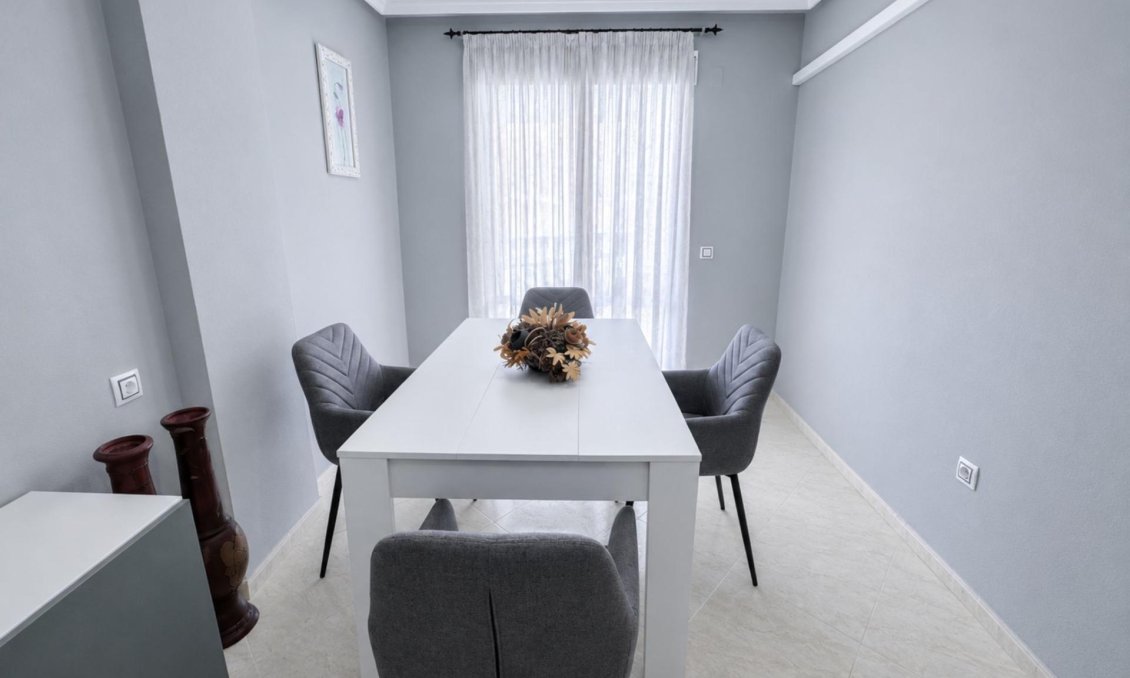Revente - Appartement -
Torrevieja - Estacion De Autobuses