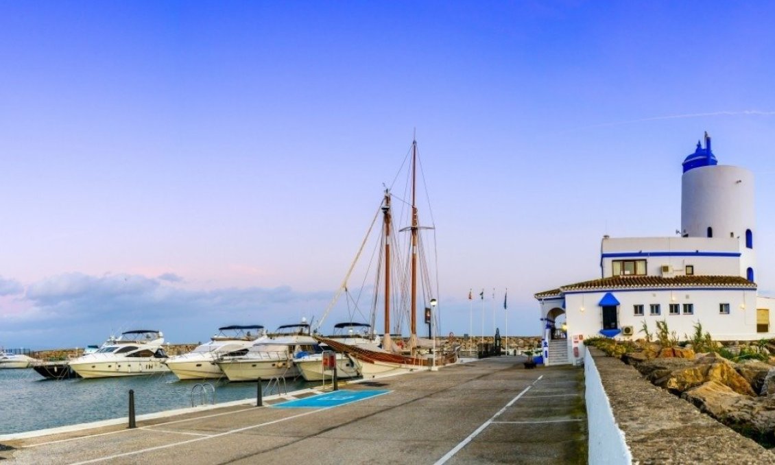 Új építésű - Sorház -
Manilva - Punta Chullera