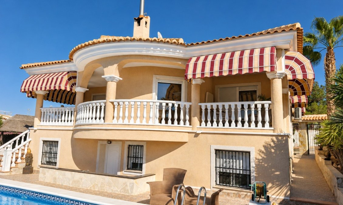 Resale - Villa -
Rojales - Inland