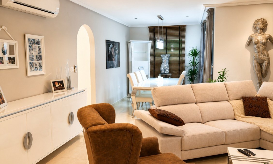 Resale - Villa -
Rojales - Inland