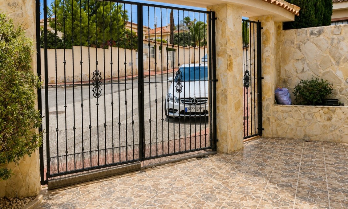Resale - Villa -
Rojales - Inland
