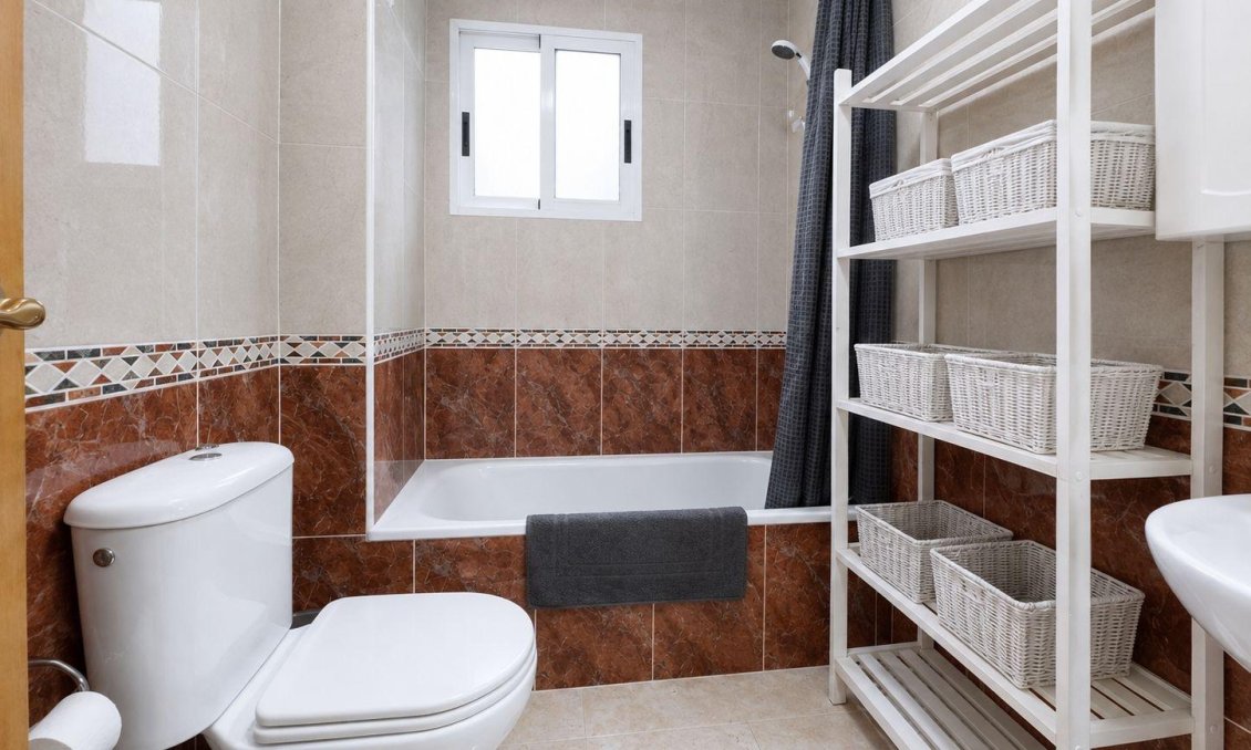 Segunda mano - Apartamento -
Torrevieja - Centro