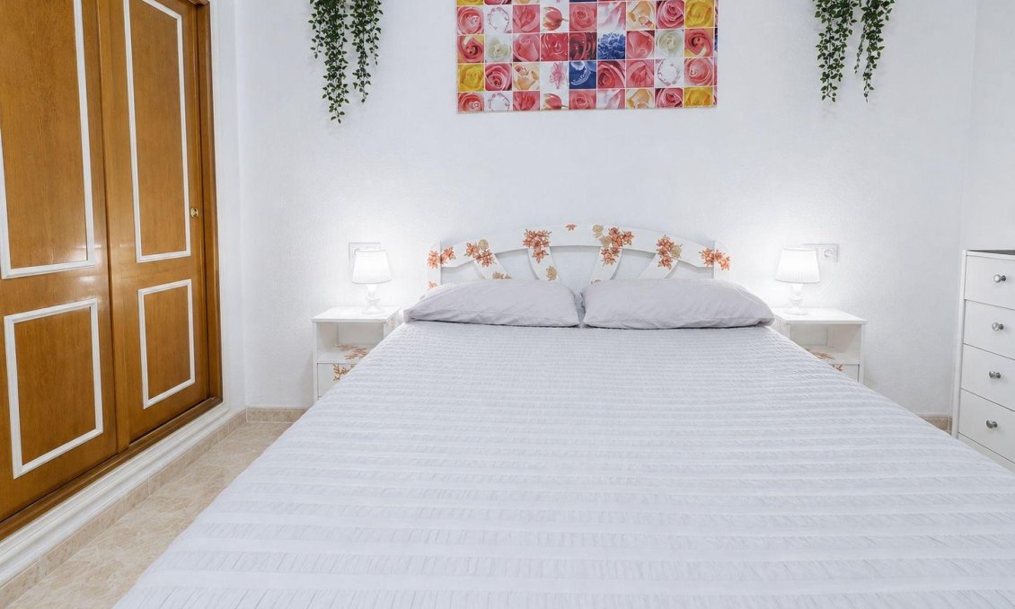 Segunda mano - Apartamento -
Torrevieja - Centro