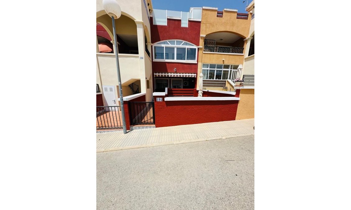 Használt Ingatlanok - Villa -
Orihuela Costa - Los Altos